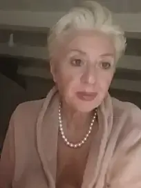 Stripchat Free Porn Cam of divinaerotica