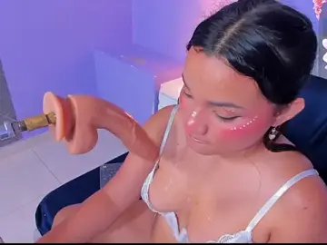 Stripchat Free Live Porn of lia_sucker