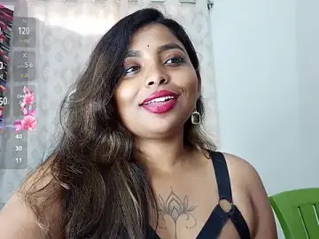 Stripchat Live Sex of OpposedLoom