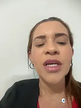 Stripchat Free Live Porn of intact_w