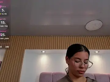 Stripchat Live Sex Cam of Luna_Millers