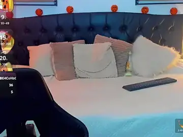 Stripchat Free Live Porn of mike_blossom