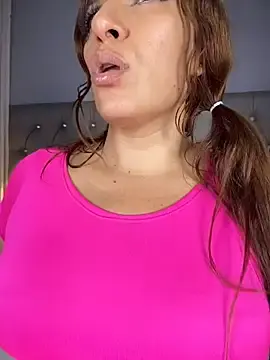 Stripchat Free Live Porn of naughty_flower18