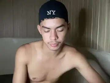 Stripchat Live Porn of yourhotasian_jhonpol16