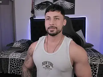 Stripchat Nude Webcam of santi_aesthetic