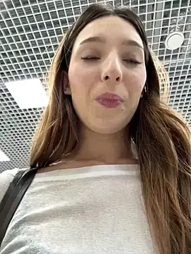 Stripchat Adult Webcam of LilluKatten