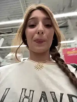 Stripchat Live Porn of LilluKatten