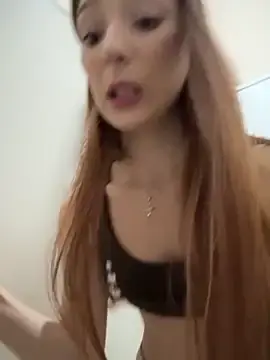 Stripchat Nude Webcam of LilluKatten