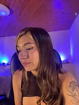 Stripchat Live Sex Cam of Isabella18_pink