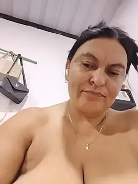 Stripchat Best live sex cam show of Horny-Mommy-Dirty
