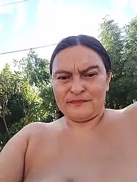 Stripchat Sex Cam of Horny-Mommy-Dirty