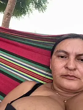 Stripchat Sex Chat of Horny-Mommy-Dirty