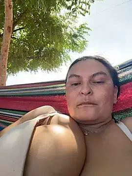 Stripchat Live Porn of Horny-Mommy-Dirty