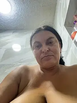 Stripchat Nude Webcam of Horny-Mommy-Dirty