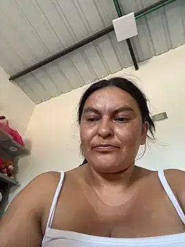 Stripchat Free Porn Cam of Horny-Mommy-Dirty