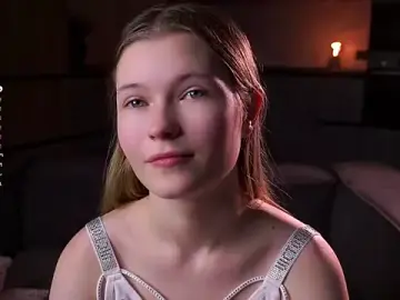Stripchat Watch Live Sex Cams of LynHillaire