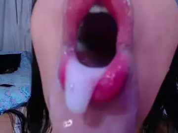 Stripchat Nude Webcam of Sharlottee
