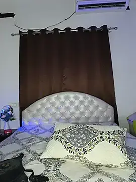 Stripchat Watch Live Sex Cams of Bold-Cat