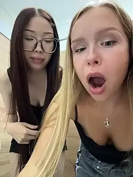 Stripchat Free Live Porn of Liza_risky