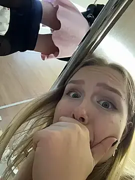 Stripchat Watch Live Sex Cams of Liza_risky