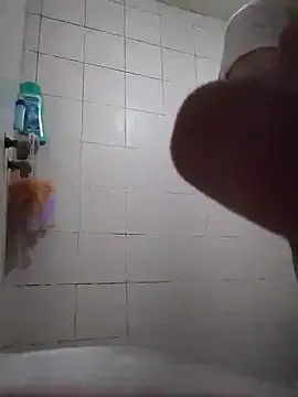 Stripchat Sex Cam of Oscarinylupis2328