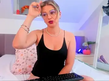 Stripchat Sex Cam of AshleyStorm_