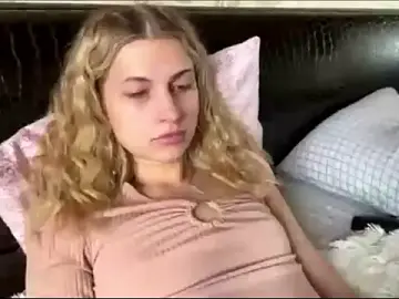 Stripchat Free Porn Cam of JeneeEady