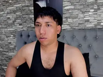 Stripchat Free Porn Cam of jhoan_evanss
