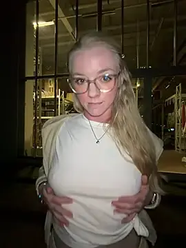 Stripchat Free Live Porn of LinaLeana