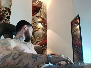 Stripchat Free Porn Cam of Luke_davis01