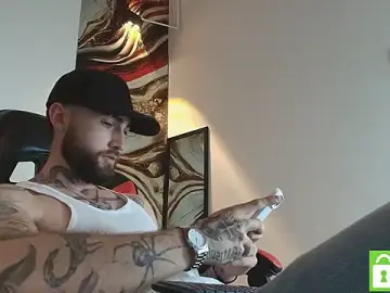 Stripchat Watch Live Sex Cams of Luke_davis01