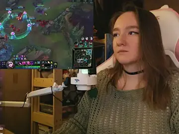 Stripchat Sex Cam of MoonlishSiren