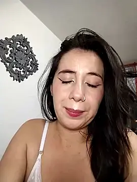 Stripchat Sex Cam of Annie_loveer