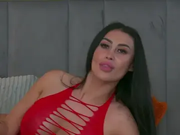 Stripchat Free Live Porn of EmyLaveau