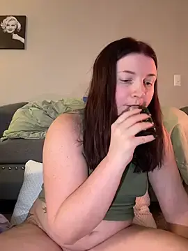 Stripchat Adult Webcam of misssmondayy