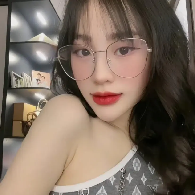 Ella_my