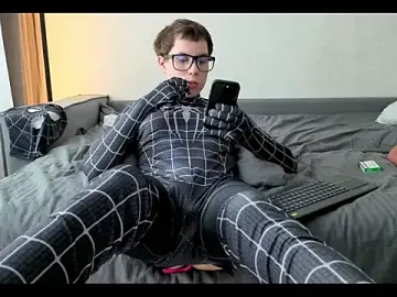 Stripchat Adult Webcam of Mr__Desire