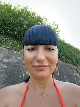 Stripchat Live Porn of MysticCleo