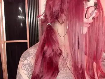 Stripchat Sex Cam of Scarbadgirl_