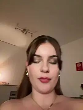 Stripchat Free Live Porn of MaribelRiver