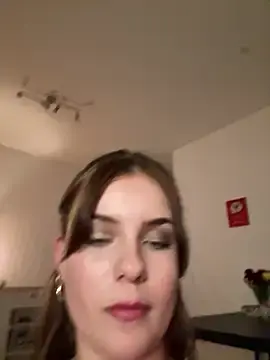 Stripchat Free Porn Cam of MaribelRiver