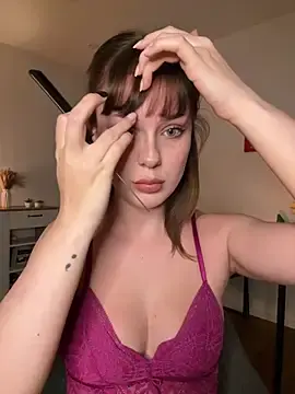 Stripchat Live Sex Cam of MaribelRiver