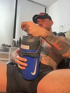 Stripchat Sex Cam of DimitriSullivan_