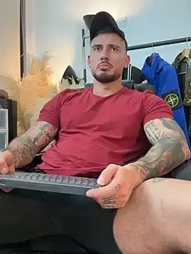 Stripchat Nude Webcam of DimitriSullivan_