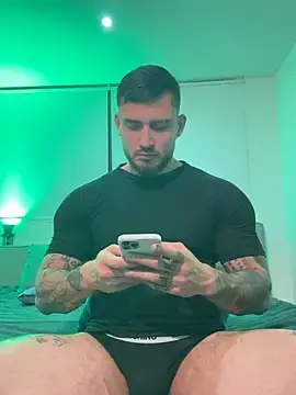 Stripchat Adult Webcam of DimitriSullivan_