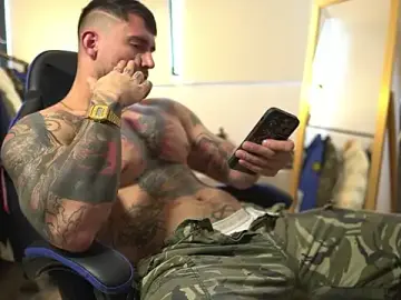 Stripchat Nude Webcam of DimitriSullivan_