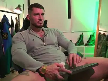 Stripchat Sex Cam of DimitriSullivan_