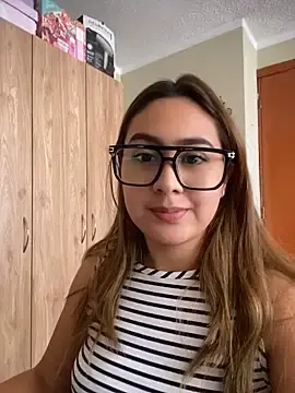 Stripchat Live Sex of Miabonnett_