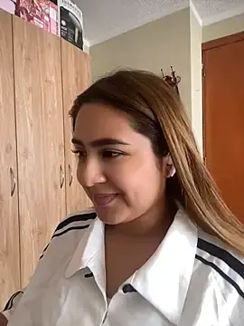 Stripchat Live Sex of Miabonnett_