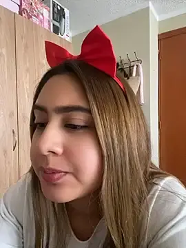 Stripchat Live Sex Cam of Miabonnett_